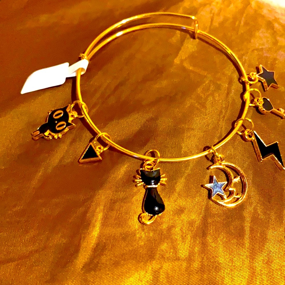 “Black Cats & All That” Gold Expandable Bracelet
